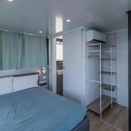 보트호텔 La Dolce Vita House Boat
